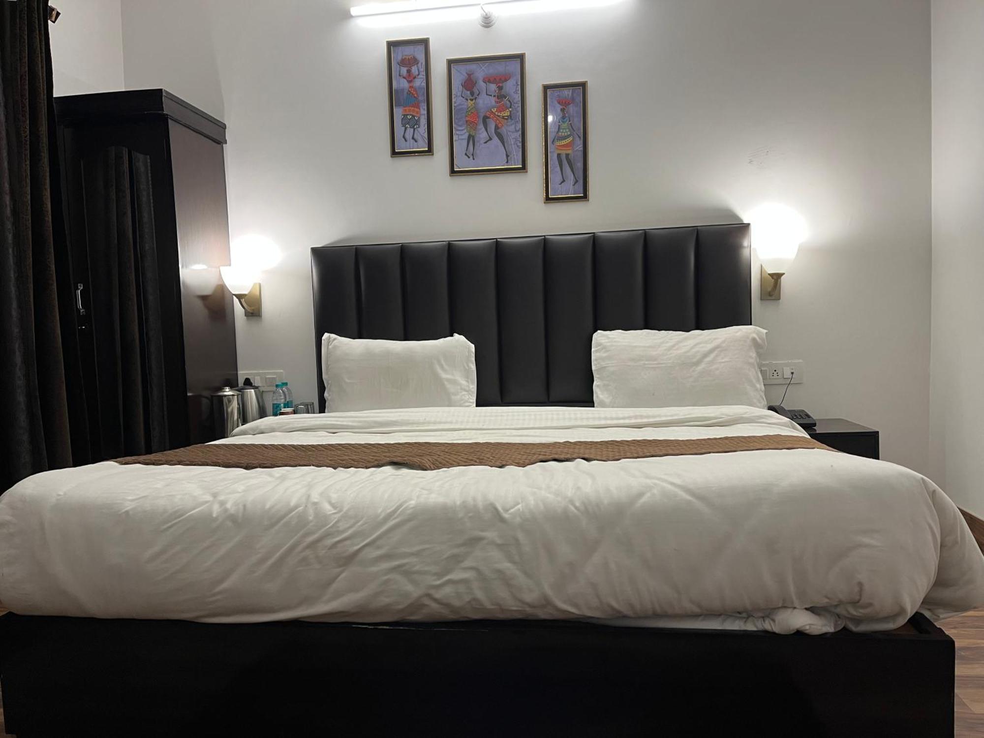 Cedar Woods Resort By Heyan Hotels Nainital Luaran gambar